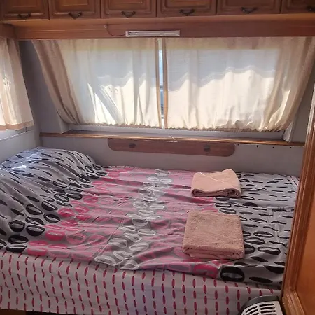 Къща за гости Lion Chuprene